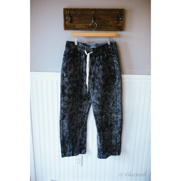 Free People Arcadia Honeycomb Harem Jeans Medium NEW - Picture 3 of 6